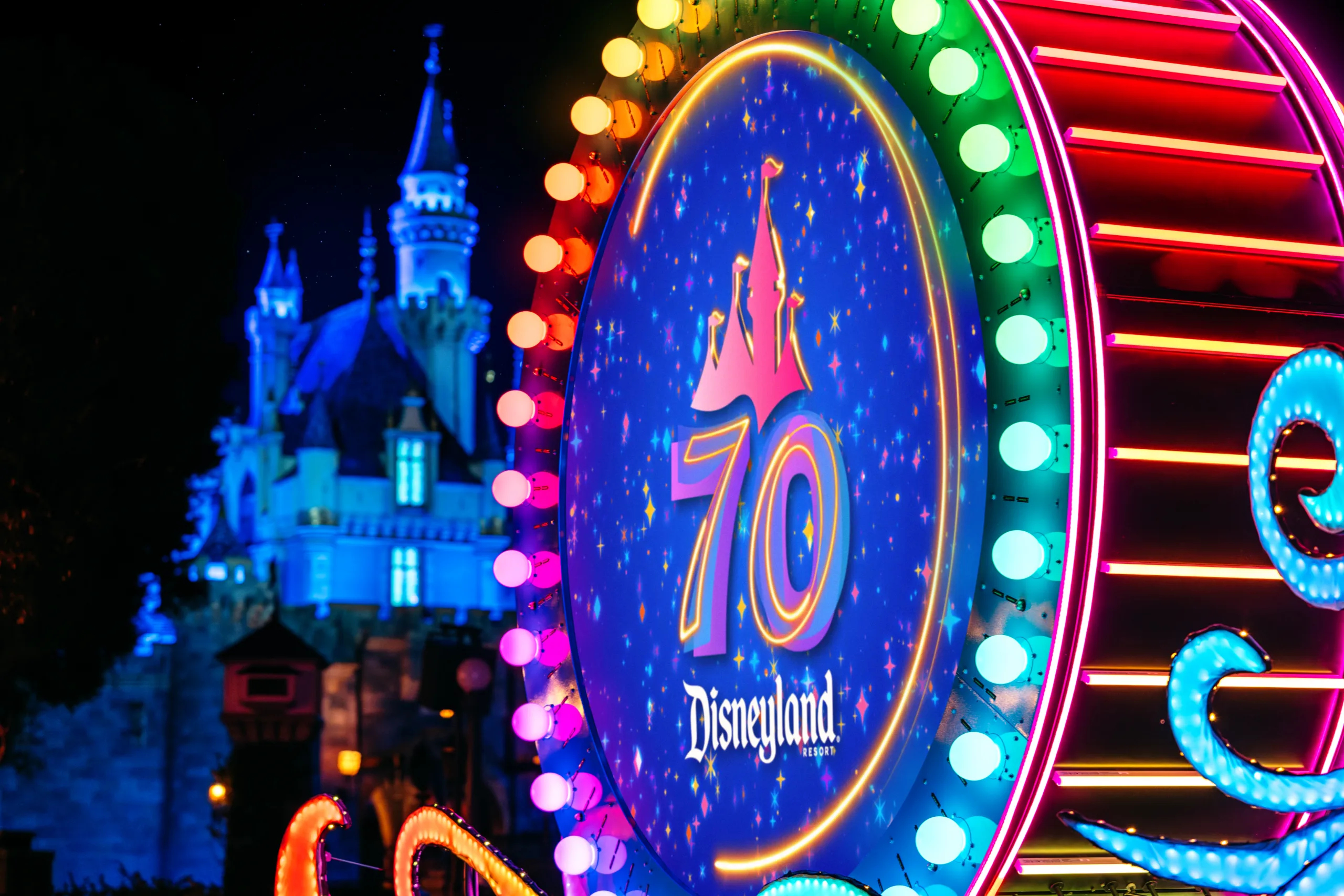 【めろん】カリフォルニアディズニー　DisneyLand 70周年 カリフォルニア ディズニーランド・リゾート70周年 ミッキー＆フレンズ